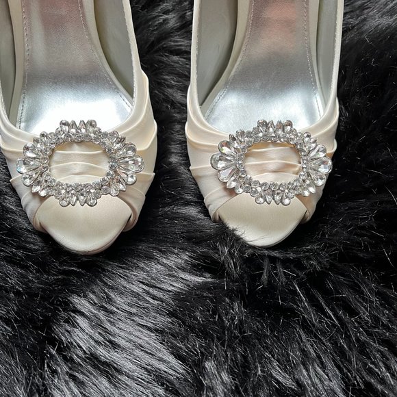 Nina New York "Elvira" Peep Toe Heels - Picture 7 of 11